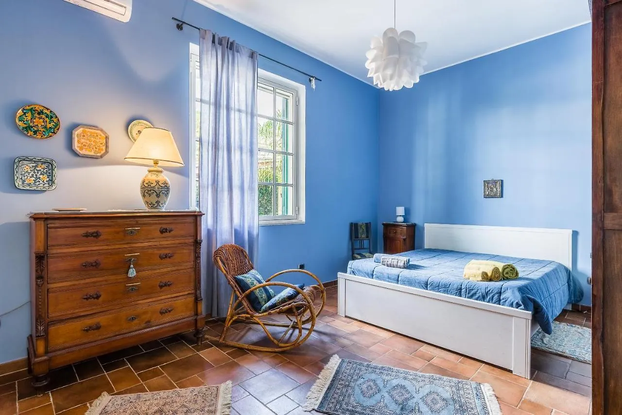 Holiday home Blumarine On The Sea, Parking & Wifi Villa Avola Italy